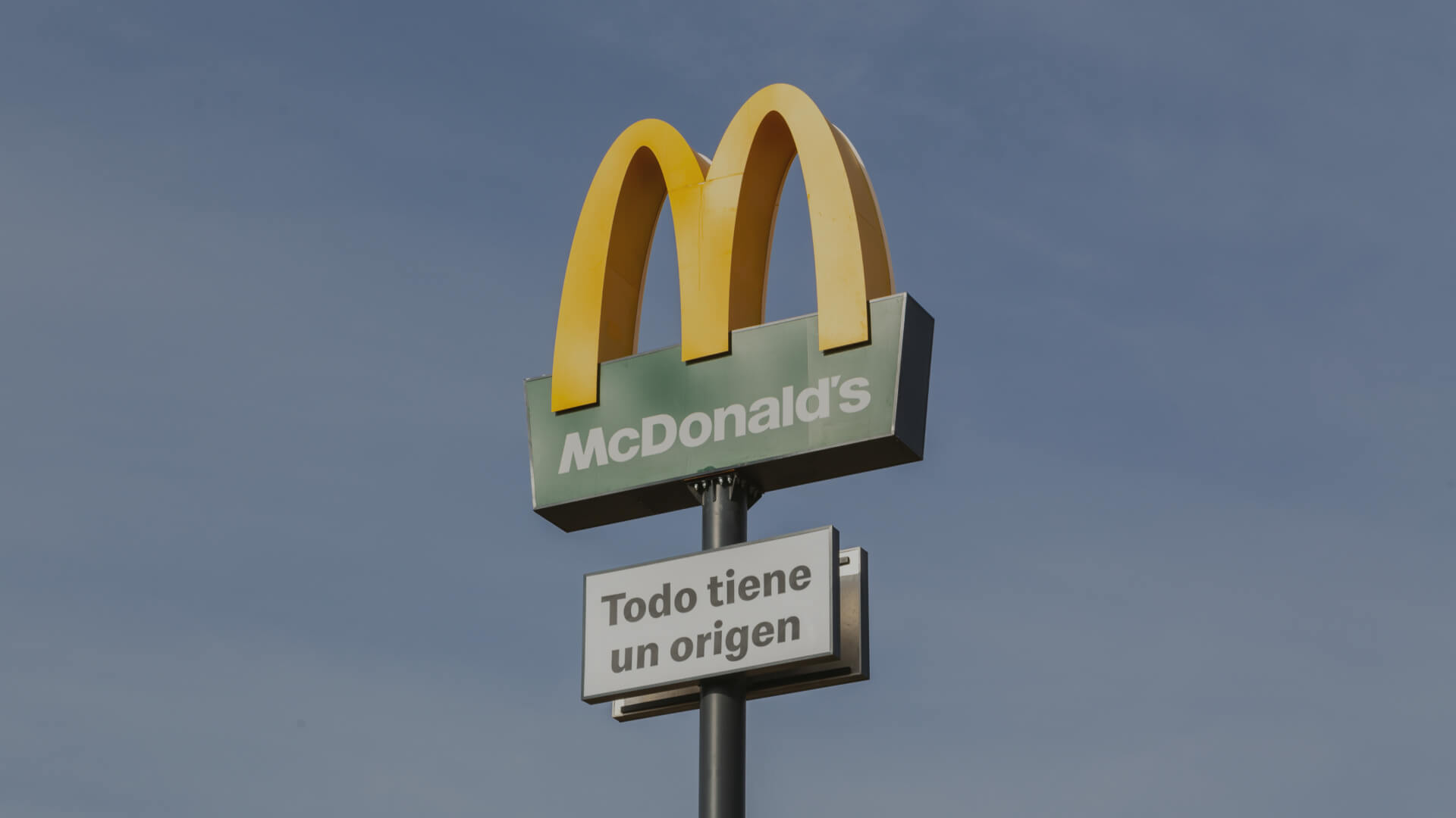 Tótems que marcan denominación de origen